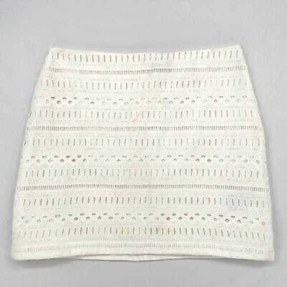 GAP Elegant White Eyelet A-Line Skirt - Picture 4 of 14
